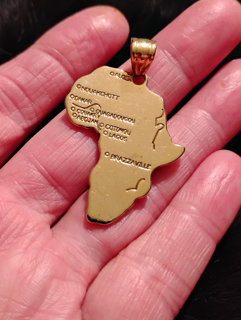 Africa Pendent
